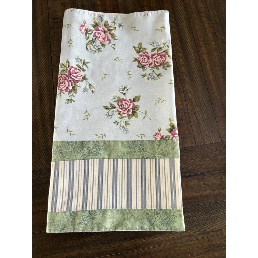 1 VTG JCPenney Blue Roses Spring Valance Floral Ticking 82